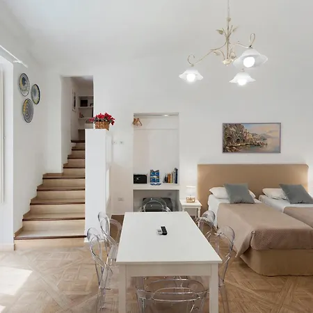 Sorrentina Guest house 3*
